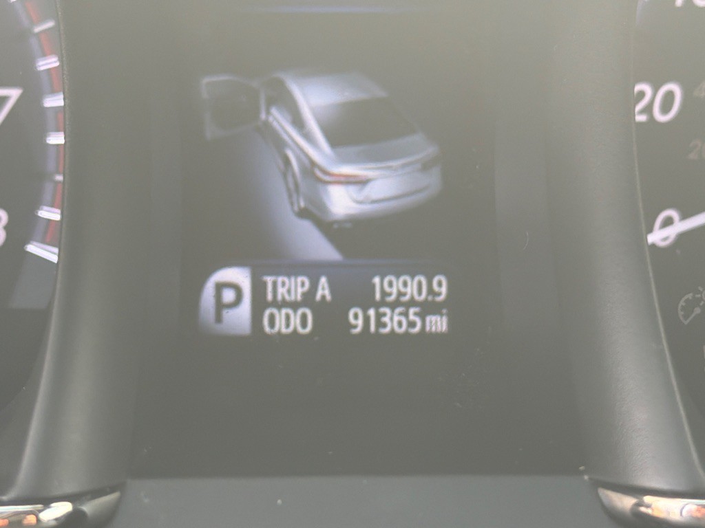 2017 Toyota Avalon Image 13