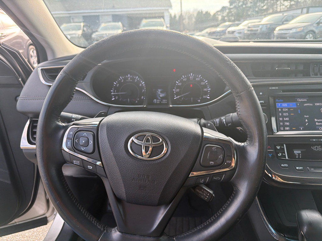 2017 Toyota Avalon Image 14