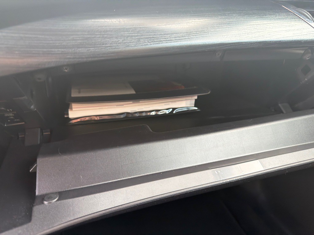 2017 Toyota Avalon Image 18