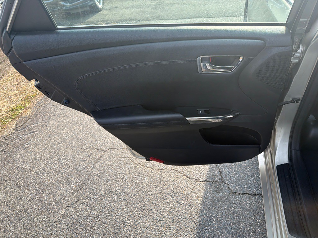 2017 Toyota Avalon Image 28