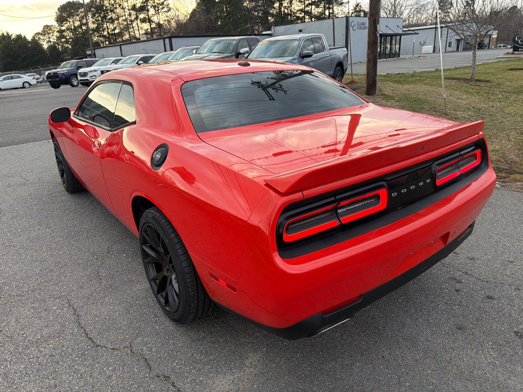 2020 Dodge Challenger Image 10
