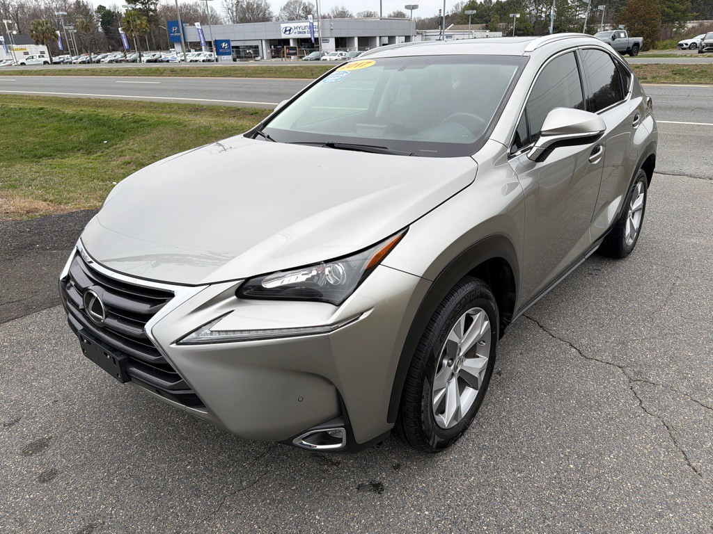 2017 Lexus NX Image 4