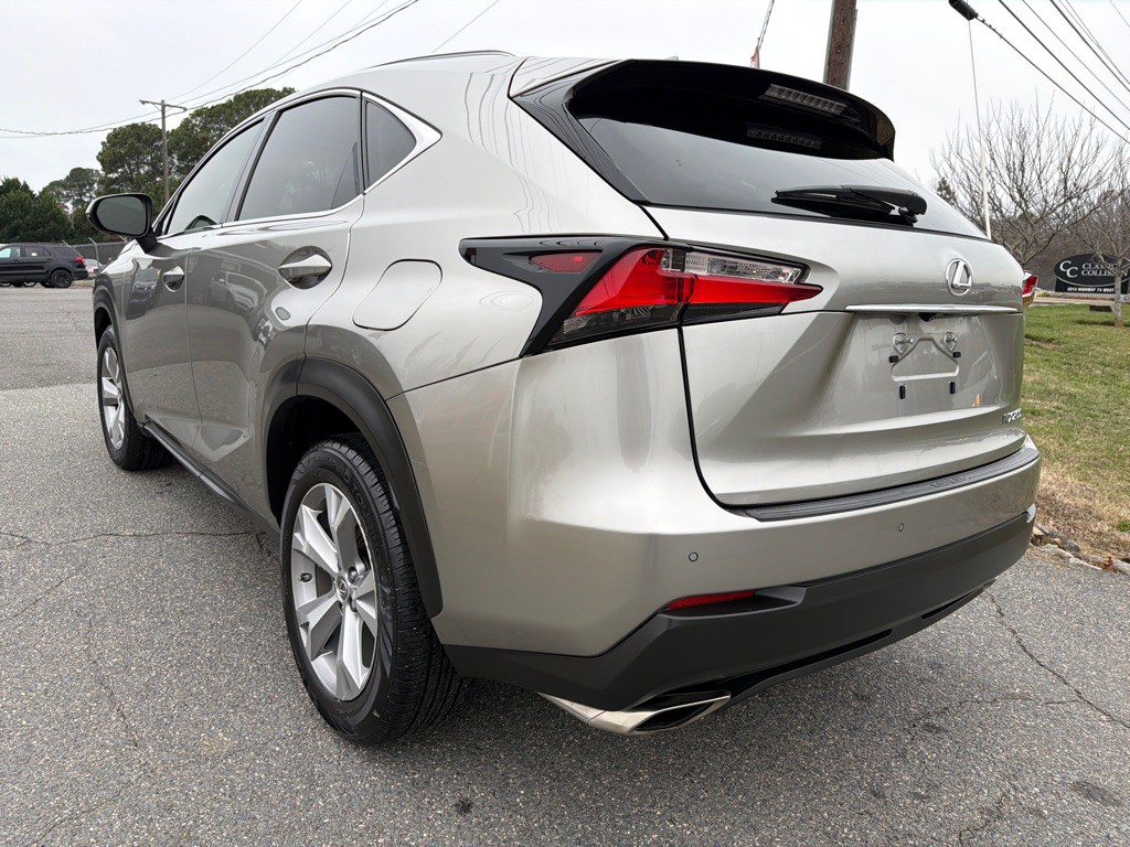 2017 Lexus NX Image 7