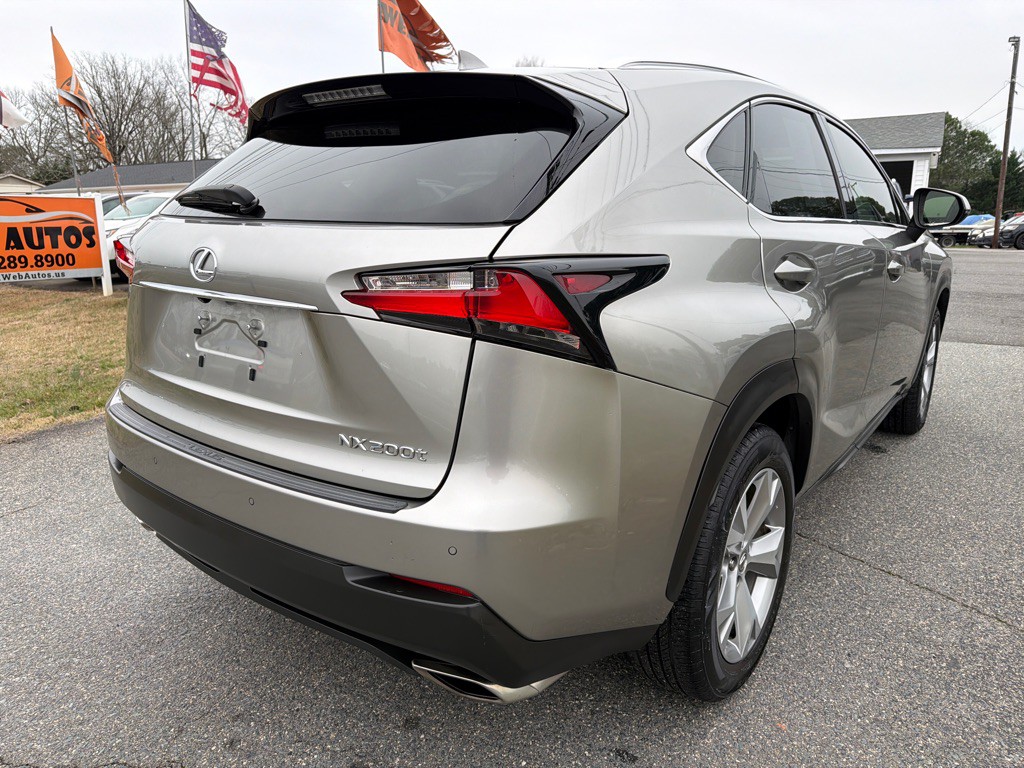 2017 Lexus NX Image 8