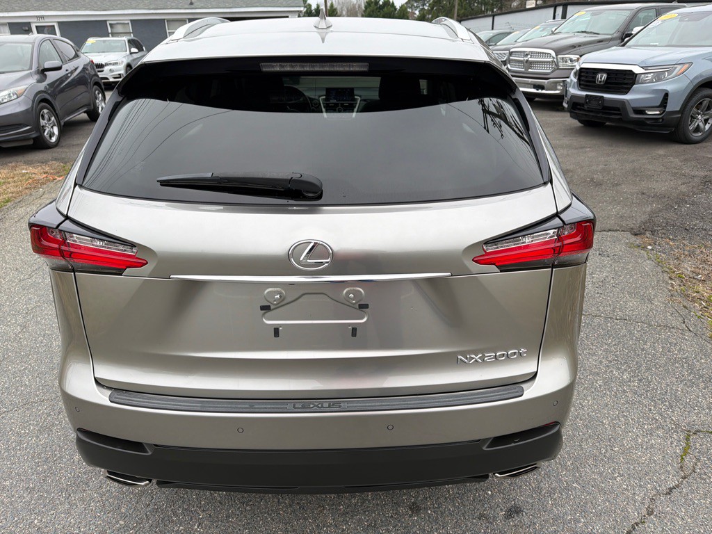 2017 Lexus NX Image 12