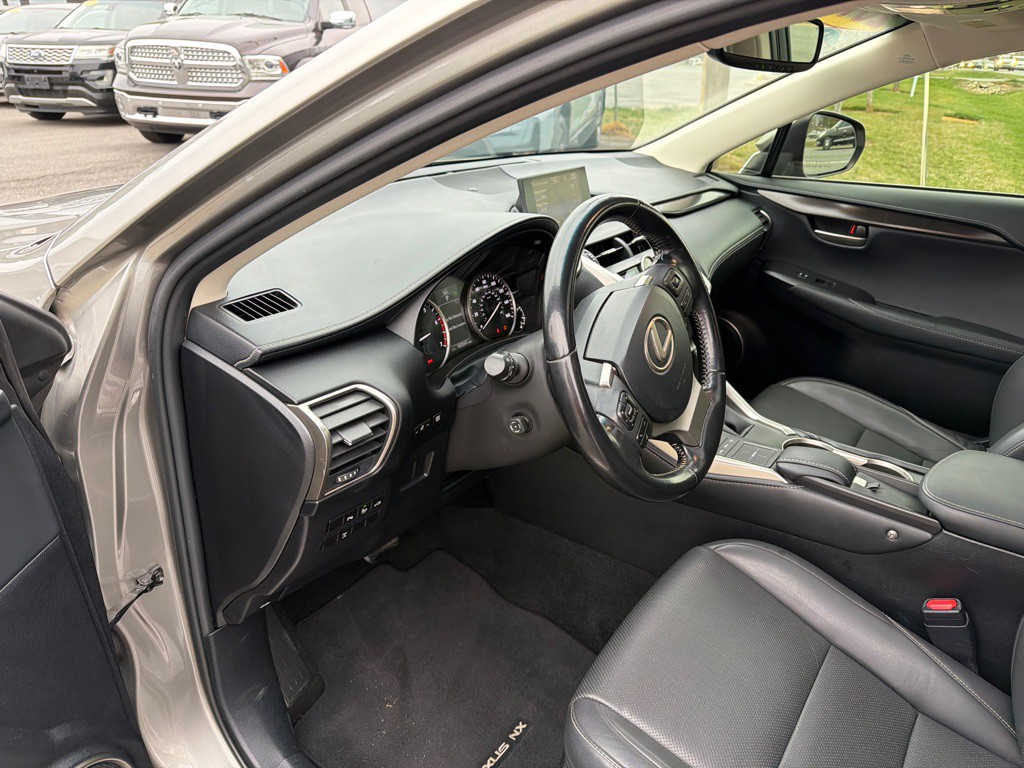 2017 Lexus NX Image 14