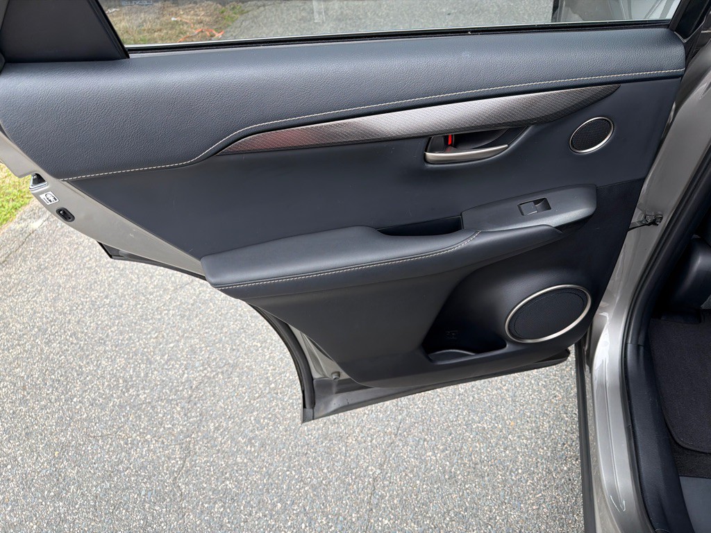 2017 Lexus NX Image 30