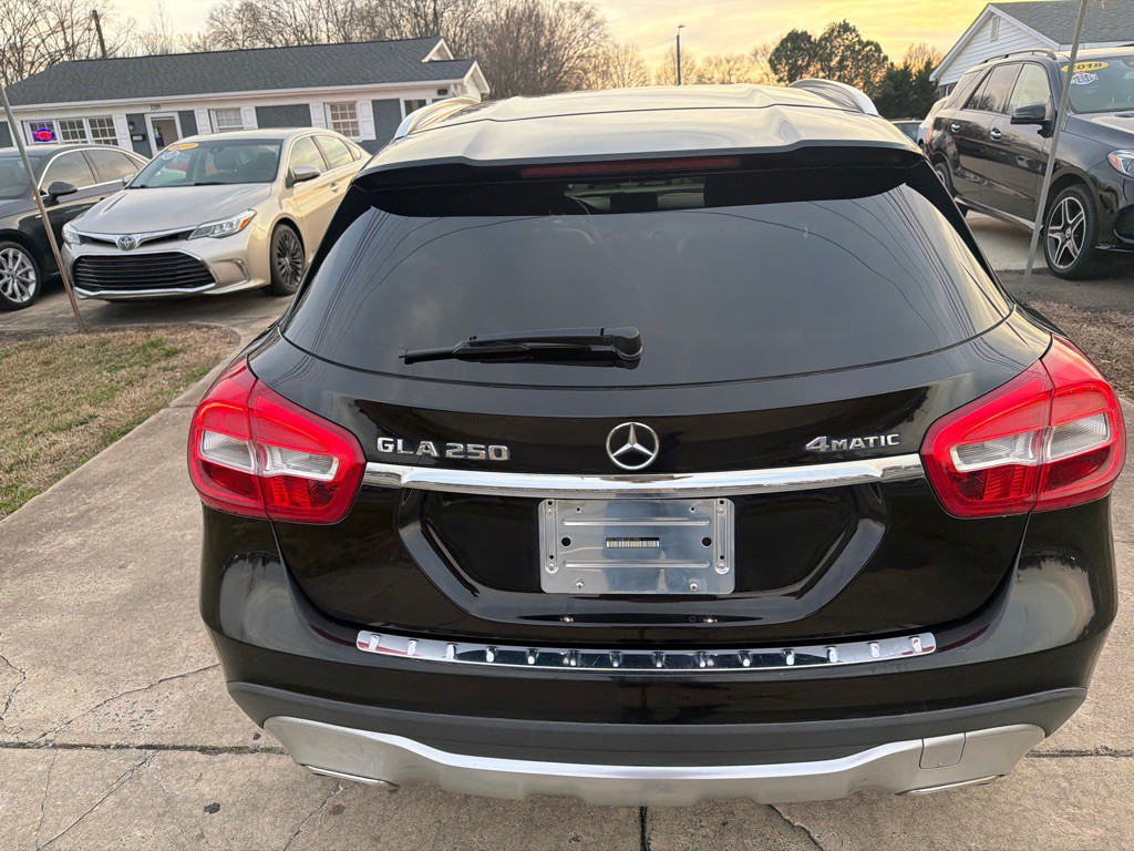 2018 Mercedes-Benz GLA-Class Image 12