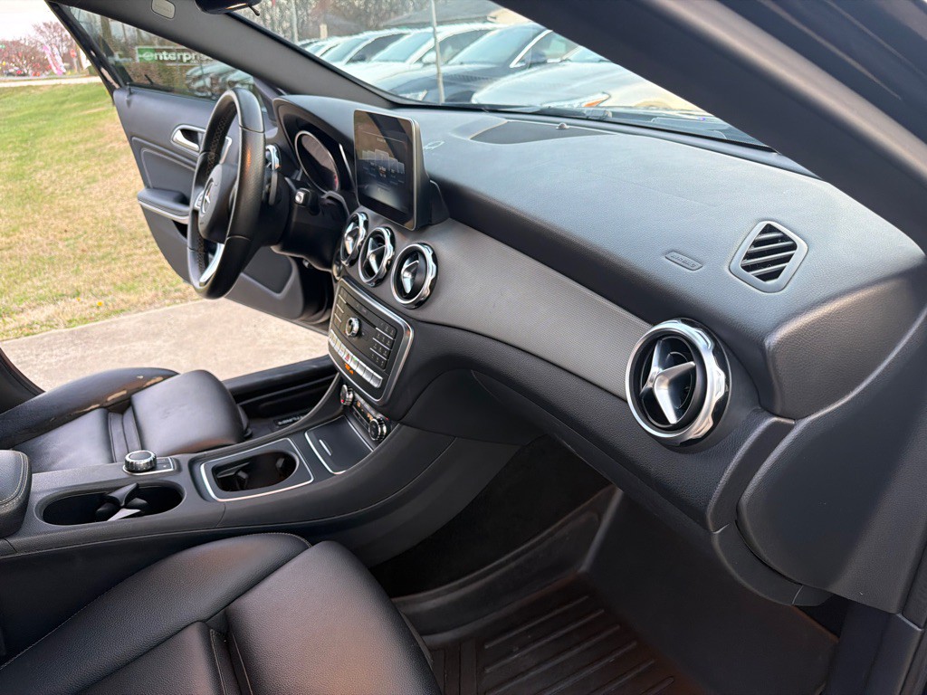 2018 Mercedes-Benz GLA-Class Image 26