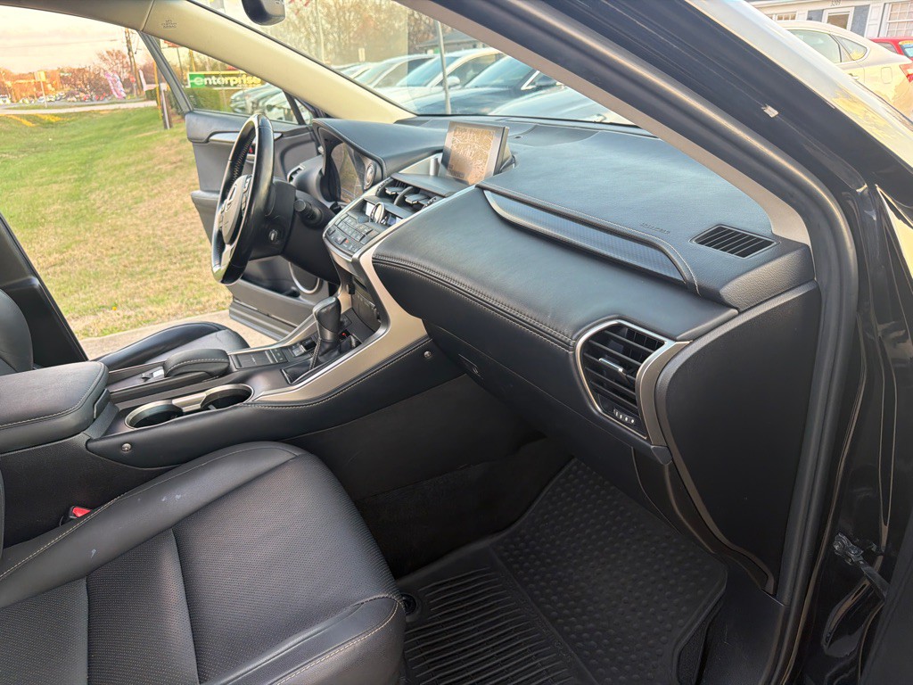 2016 Lexus NX Image 16