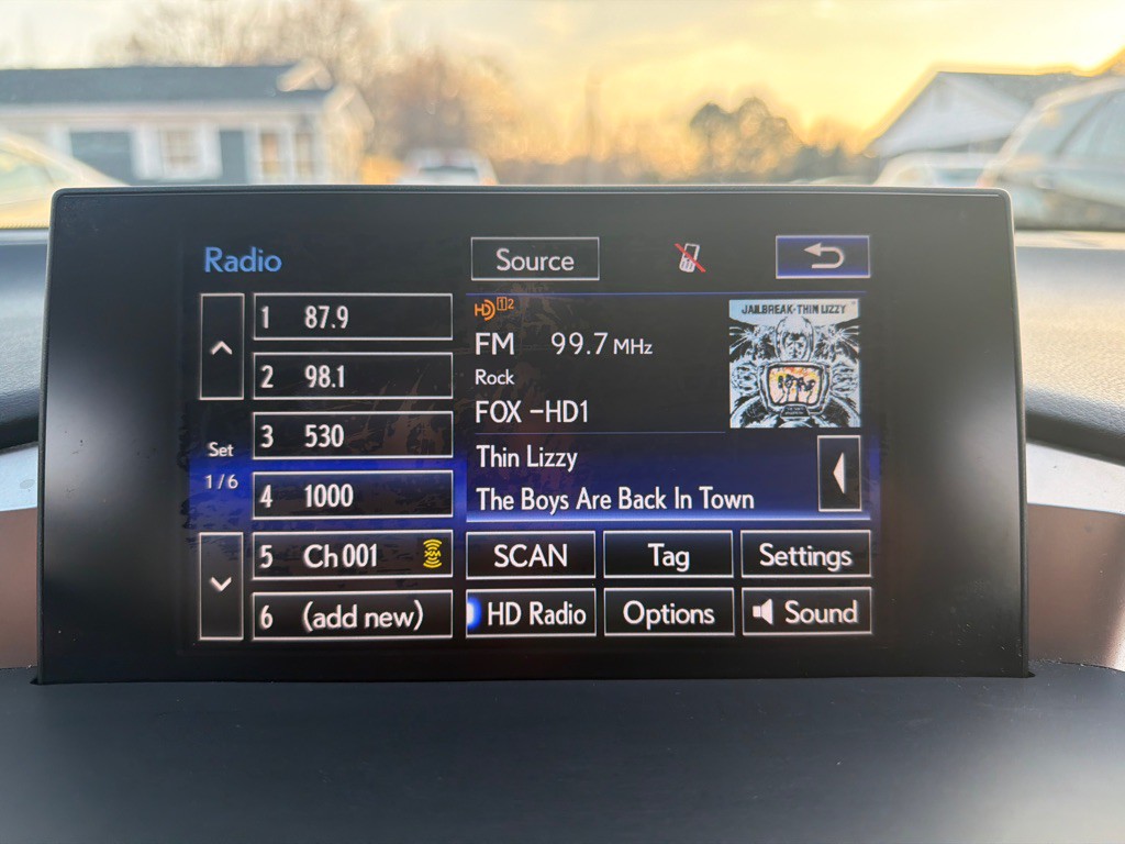 2016 Lexus NX Image 21