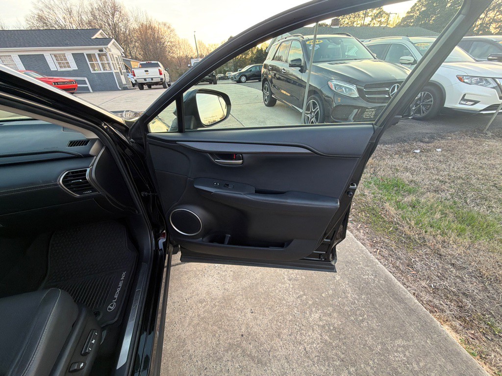 2016 Lexus NX Image 26