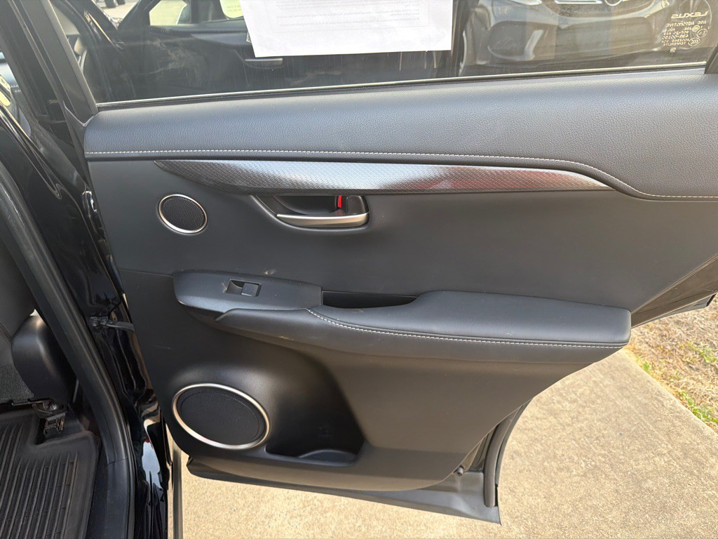 2016 Lexus NX Image 27