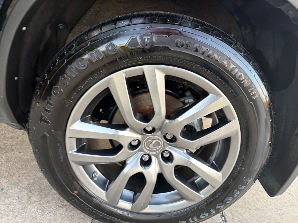 2016 Lexus NX Image 30