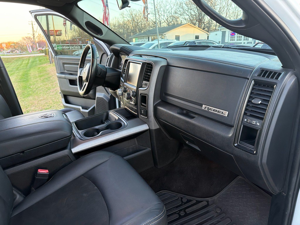2017 RAM 1500 Image 15