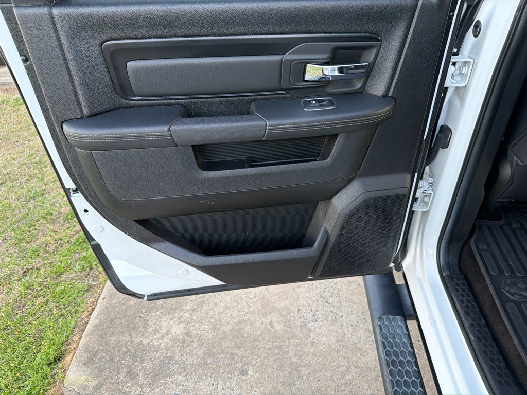 2017 RAM 1500 Image 31