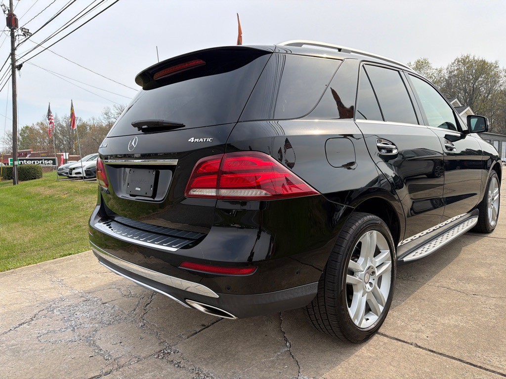2017 Mercedes-Benz GLE-Class Image 8