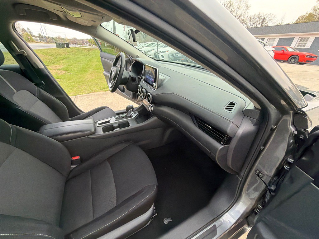2021 Nissan Sentra Image 25