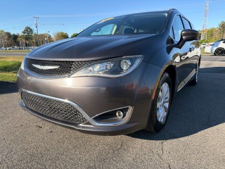 Image for 2017 Chrysler Pacifica Touring L ID: 7309045