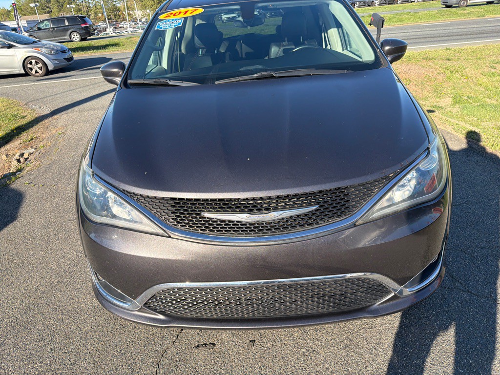 2017 Chrysler Pacifica Image 6