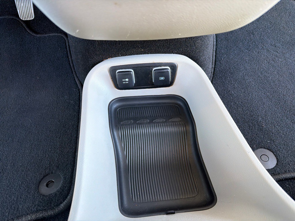 2017 Chrysler Pacifica Image 23