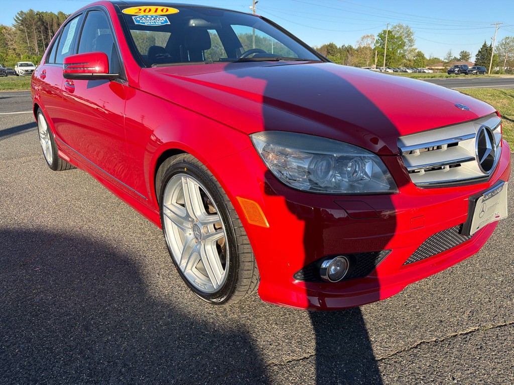 2010 Mercedes-Benz C-Class Image 2
