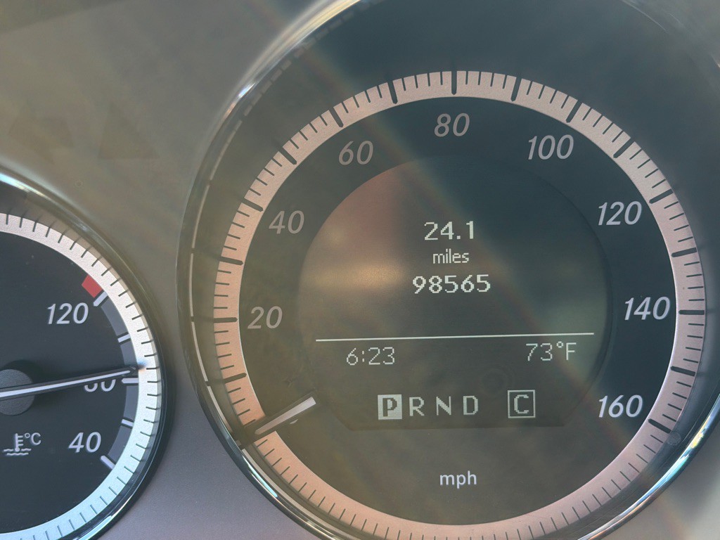 2010 Mercedes-Benz C-Class Image 19