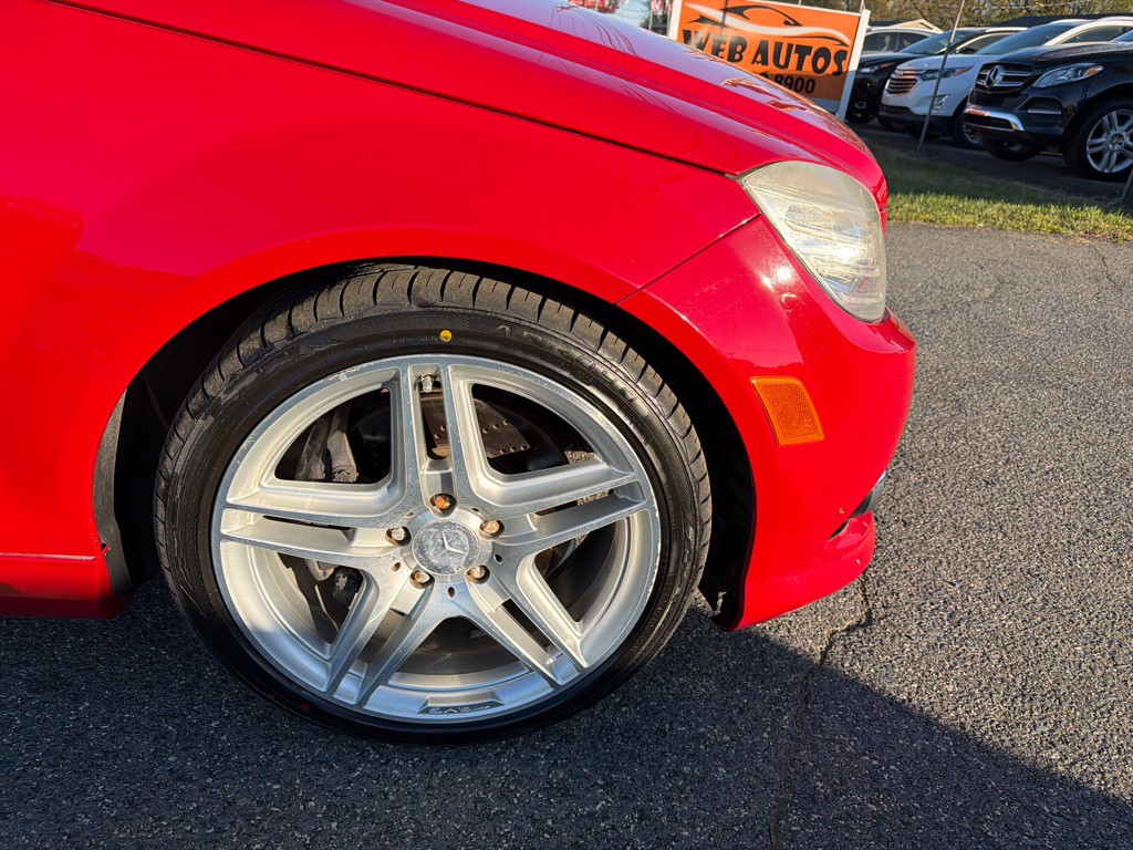 2010 Mercedes-Benz C-Class Image 37