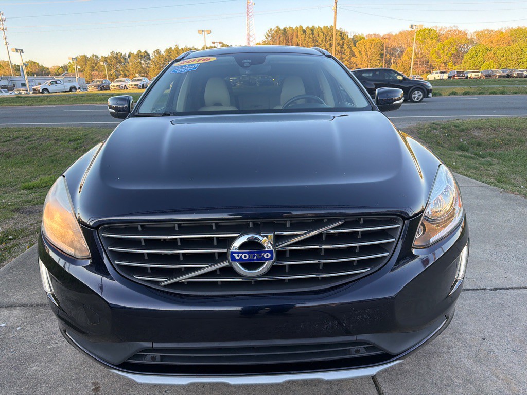 2016 Volvo XC60 Image 3