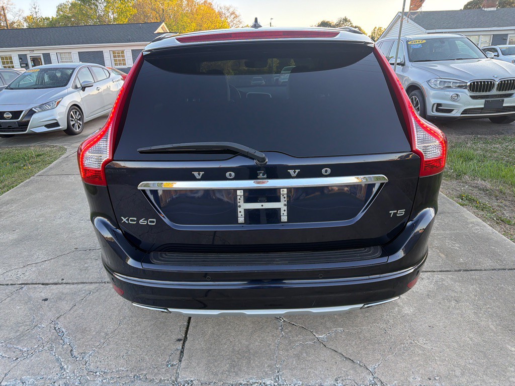 2016 Volvo XC60 Image 9