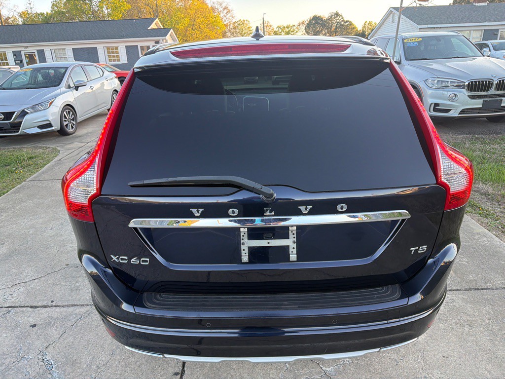 2016 Volvo XC60 Image 12