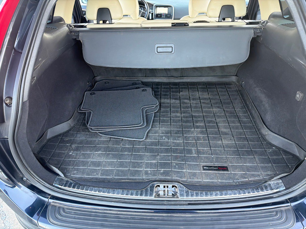 2016 Volvo XC60 Image 31