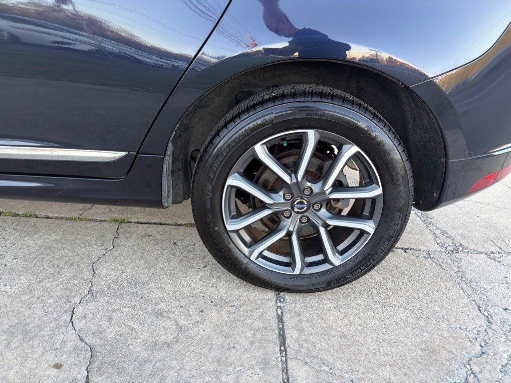 2016 Volvo XC60 Image 36