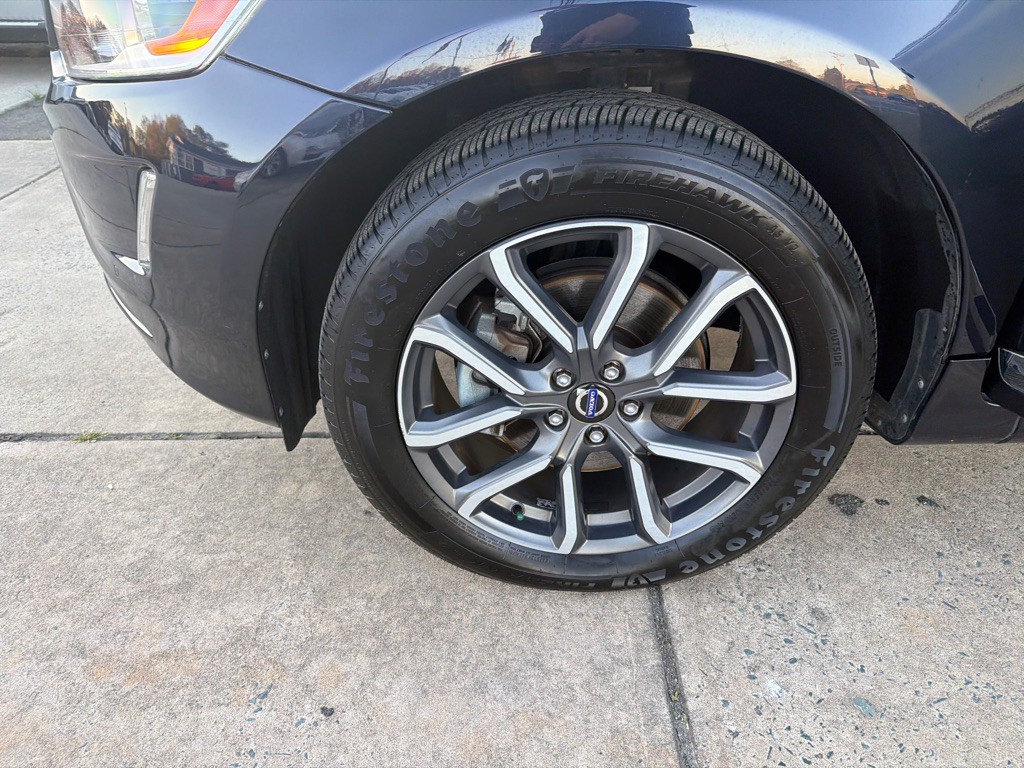 2016 Volvo XC60 Image 39