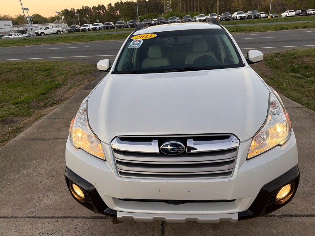 2013 Subaru Outback Image 6
