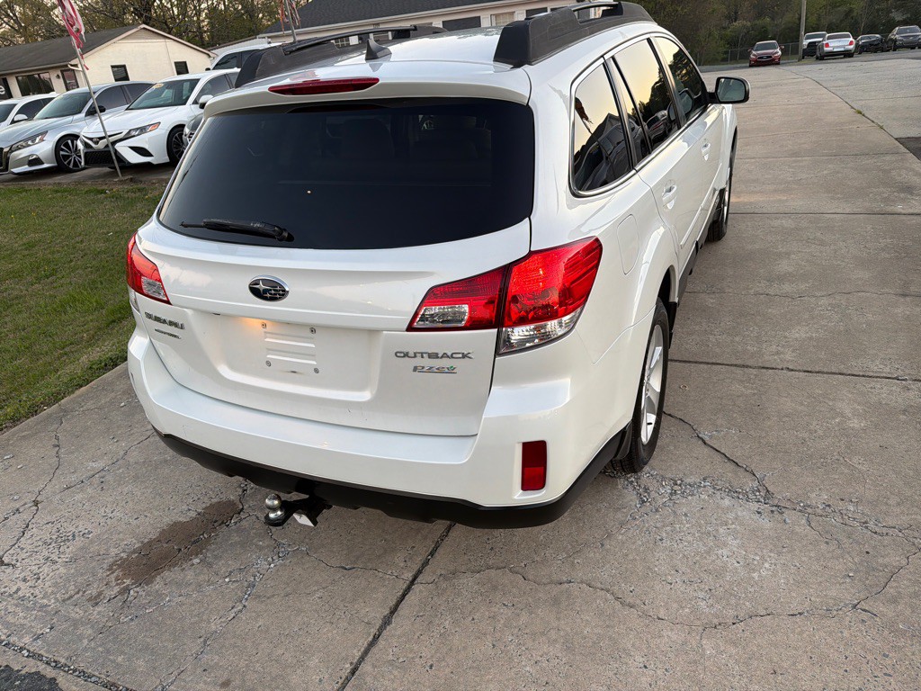2013 Subaru Outback Image 8