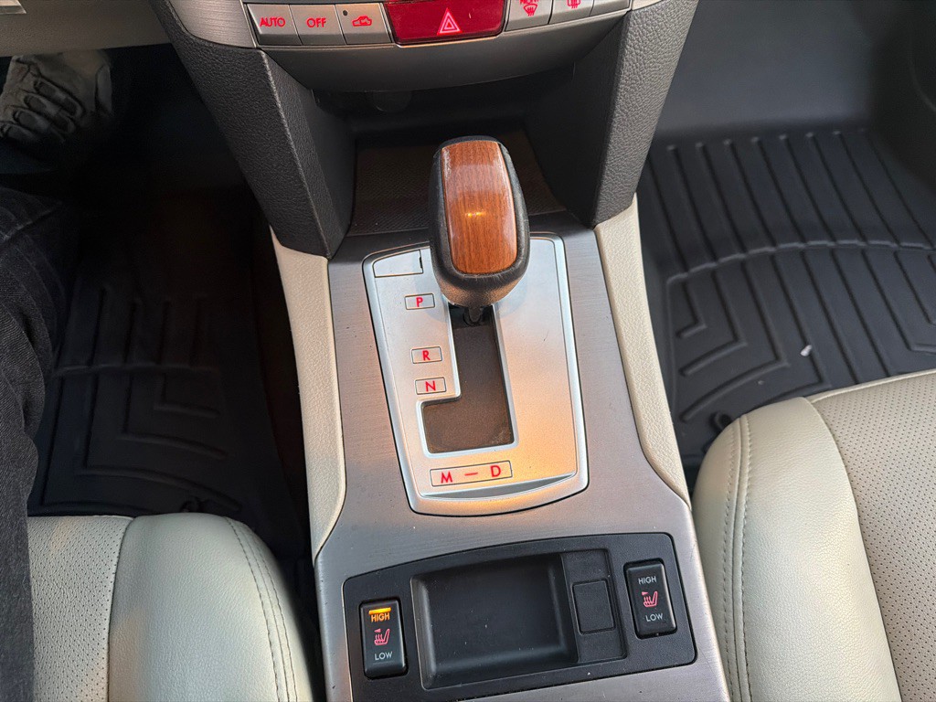 2013 Subaru Outback Image 23