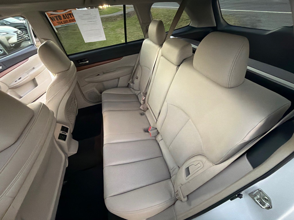 2013 Subaru Outback Image 27