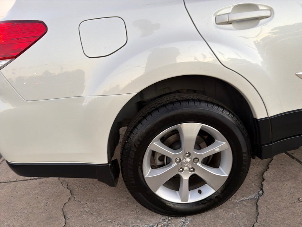 2013 Subaru Outback Image 36