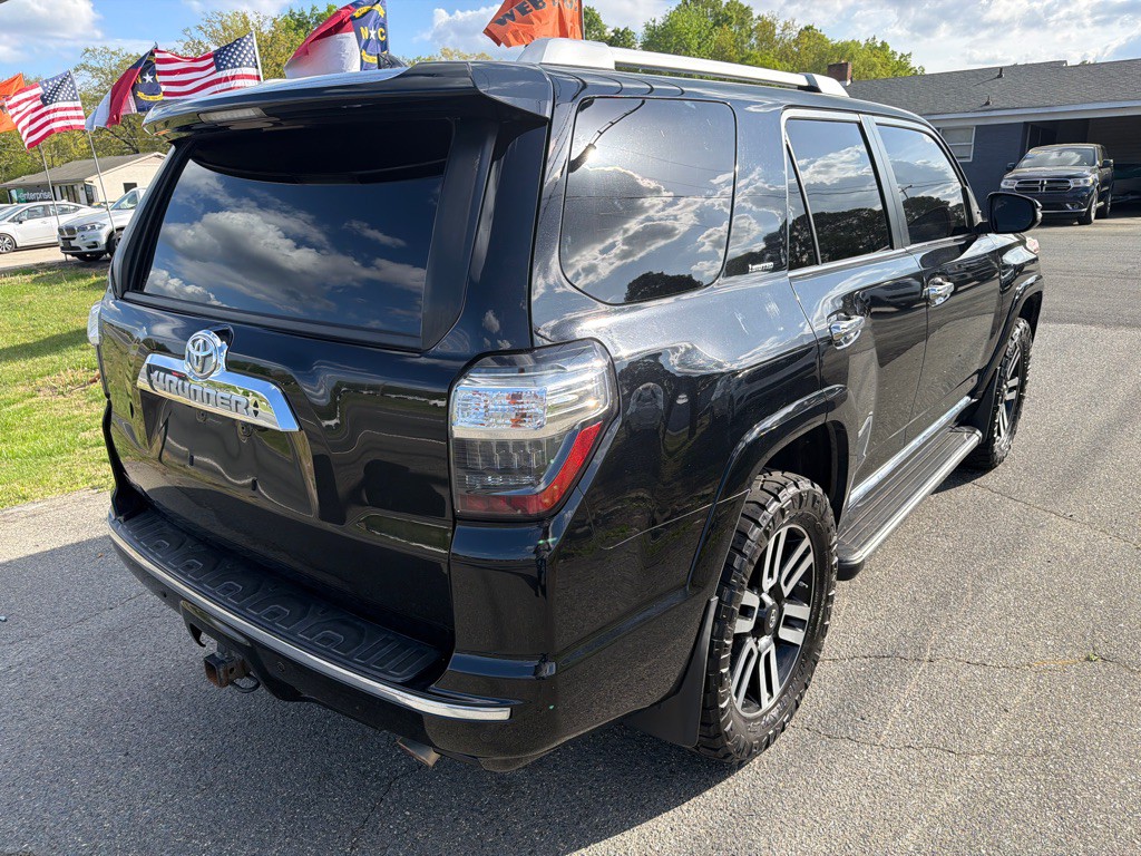 2017 Toyota 4Runner Image 8