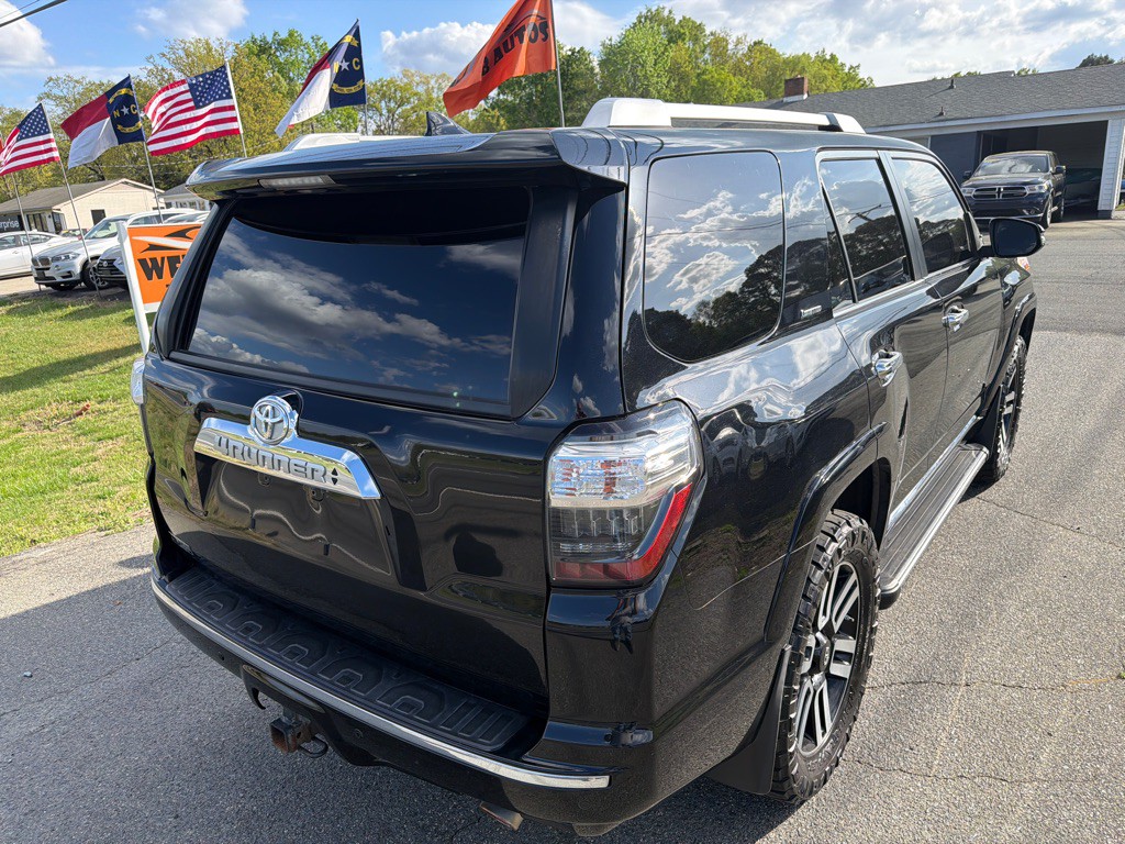 2017 Toyota 4Runner Image 11