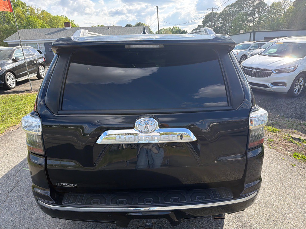 2017 Toyota 4Runner Image 12