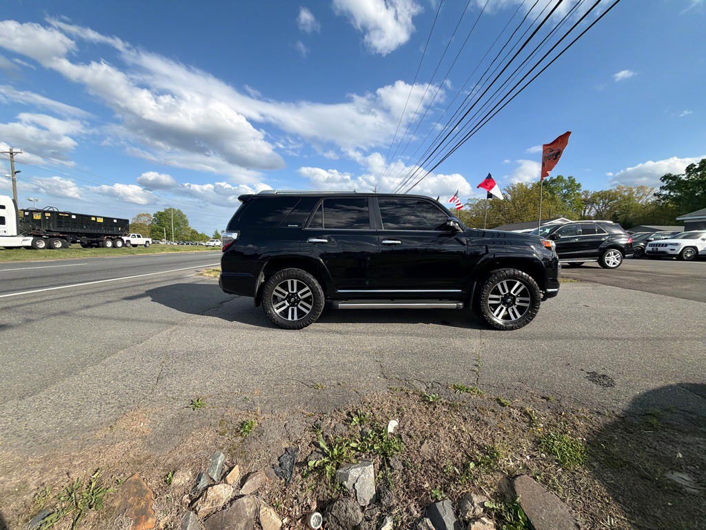 2017 Toyota 4Runner Image 14