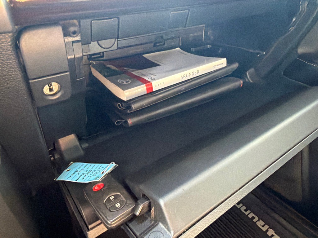 2017 Toyota 4Runner Image 25