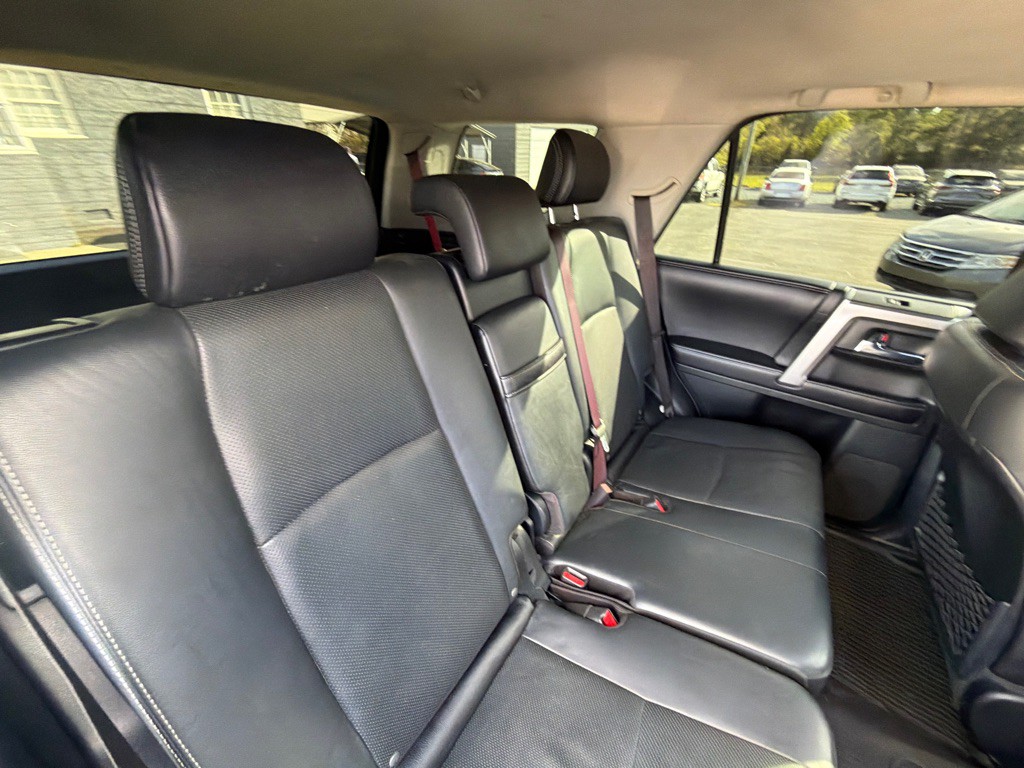 2017 Toyota 4Runner Image 30