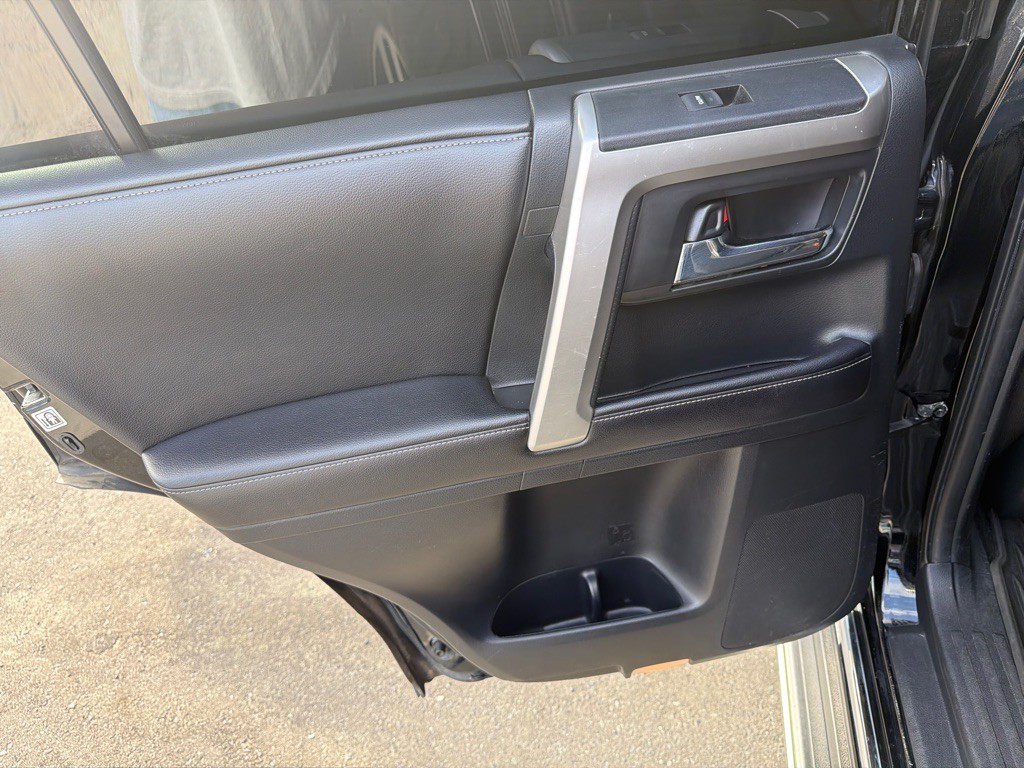 2017 Toyota 4Runner Image 34