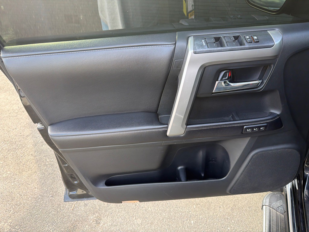 2017 Toyota 4Runner Image 35