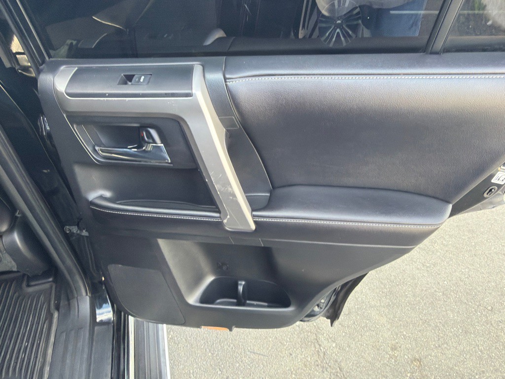 2017 Toyota 4Runner Image 36