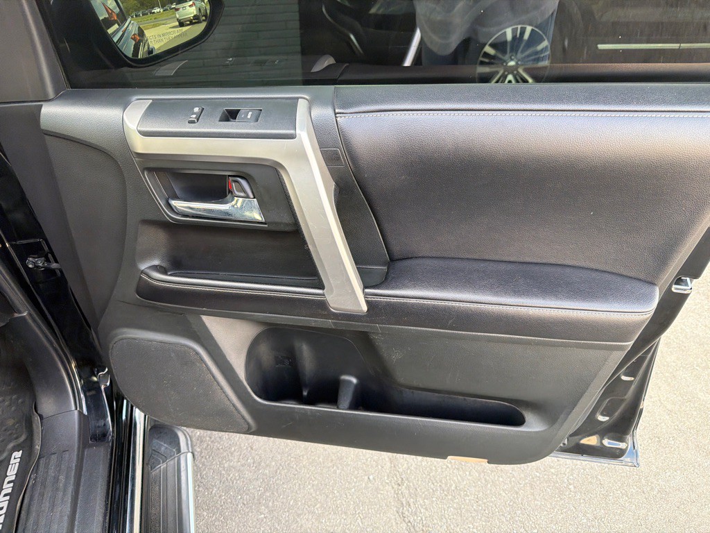 2017 Toyota 4Runner Image 37