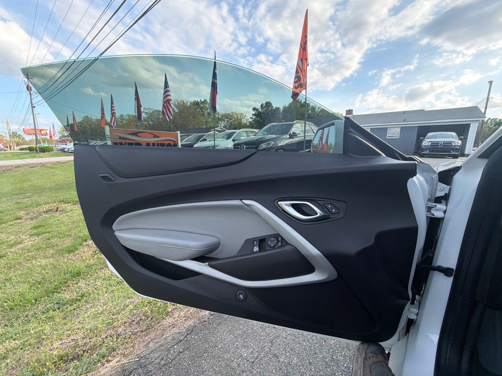 2020 Chevrolet Camaro Image 24